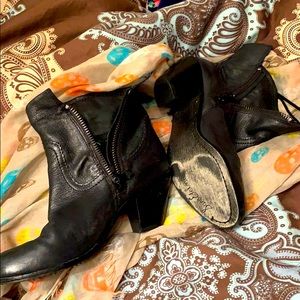 Sam Edelman Fringe-Trimmed leather Ankle Boot